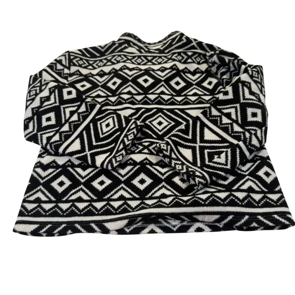 Crazy 8 Toddler Girl 3T Black & White Design Pullover Sweater - Picture 2 of 5